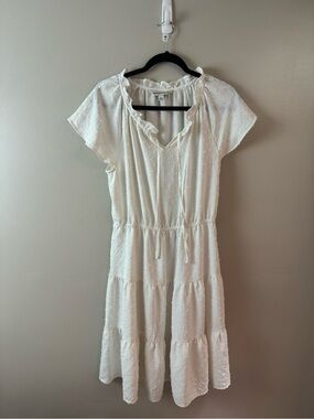 Sugar Magnolia White Swiss Dot Tie-Waist Midi Dress with Ruffled V-Neck Medium